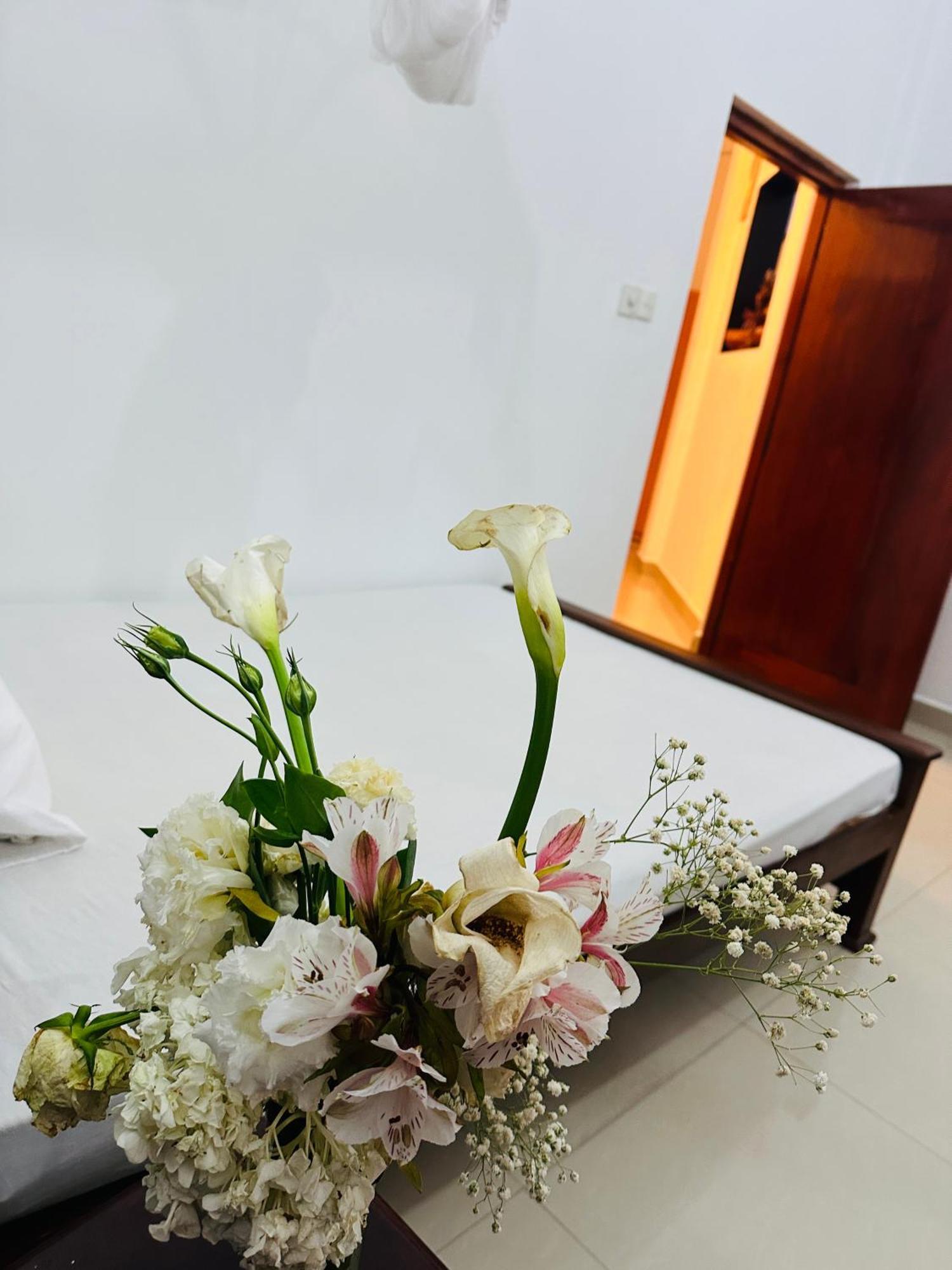 Golden Town Hotel Tangalle Exterior photo