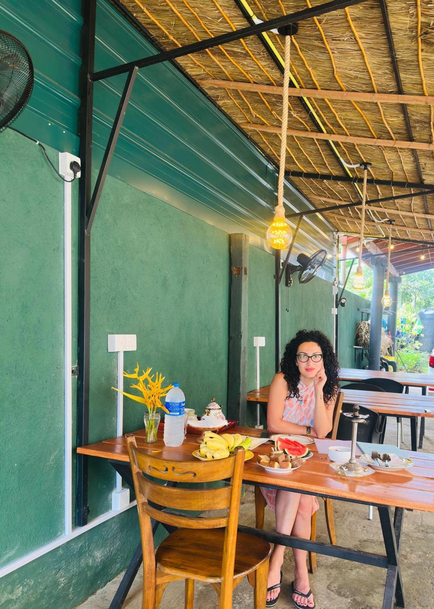 Golden Town Hotel Tangalle Exterior photo